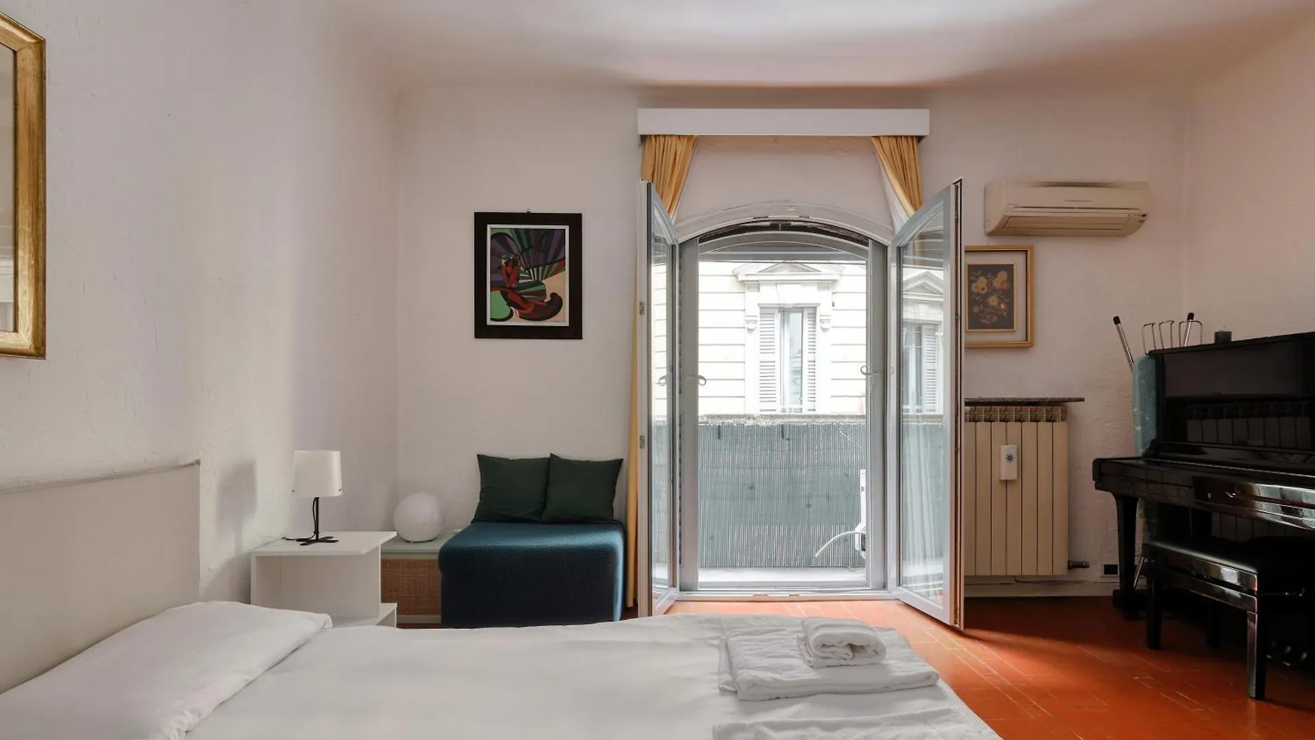 Charm Next To The Navigli- Via Tortona Apartman Milánó