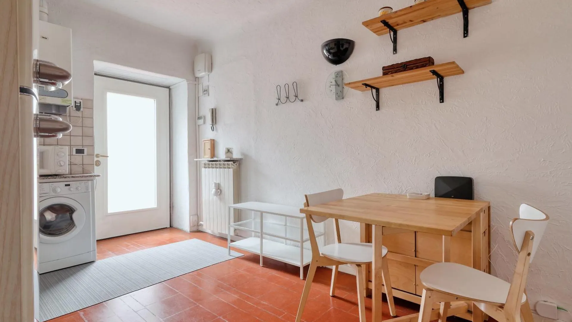 Charm Next To The Navigli- Via Tortona Apartman Milánó